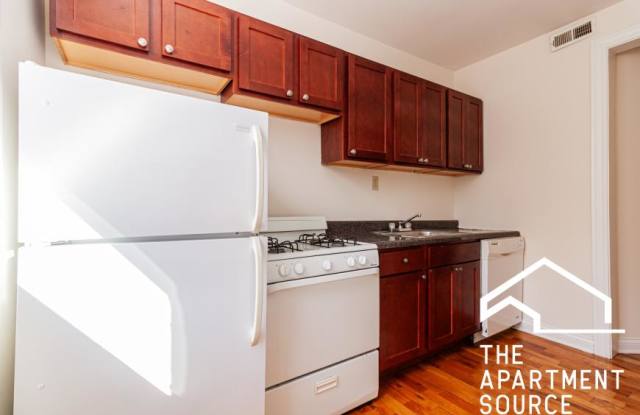 1450 West Byron St. photos photos