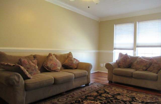 809 Middle River Rd Gallery 3
