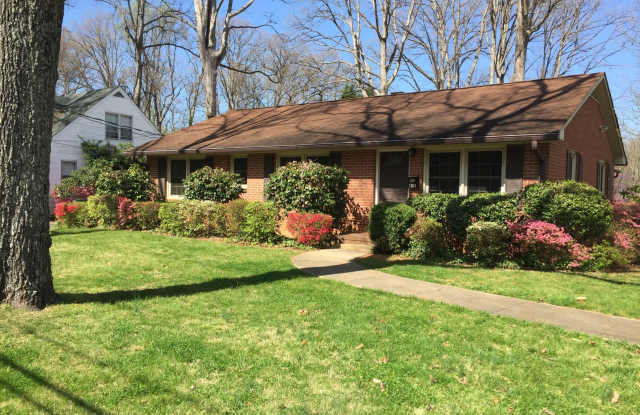 1301 Brookwood Dr. photos photos