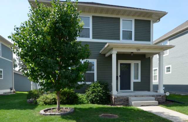 Beautiful 4-Bed 3-Bath Home in Minneapolis - Available 9/10! photos photos Beautiful 4-Bed 3-Bath Home in Minneapolis - Available 9/10! photos photos