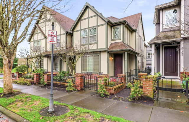 Just Listed!! 2 Bedroom, 2.5 Bathroom Townhouse in Arbor Villebois! photos photos