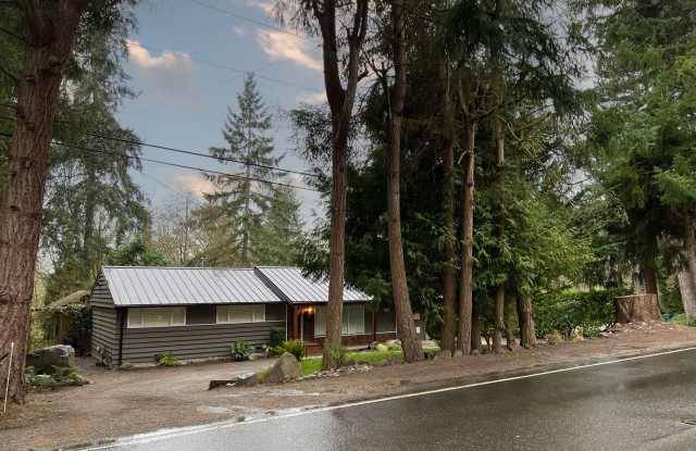 Normandy Park rambler in the woods!!! 3 bedroom 1.5 bathroom with 1 car garage  storage shed! photos photos