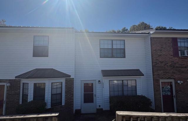 Daleville! Close to the FT. Rucker Gate!!! LVP DOWNSTAIRS photos photos Daleville! Close to the FT. Rucker Gate!!! LVP DOWNSTAIRS photos photos