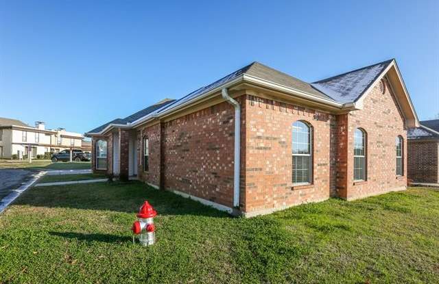 432 Lake Highland Drive Gallery 2