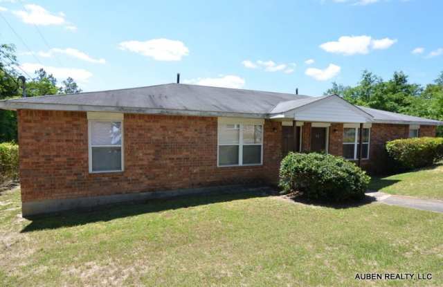 SECTION 8 ACCEPTED Charming 2-Bedroom Home in Hill Place on Walden Drive photos photos