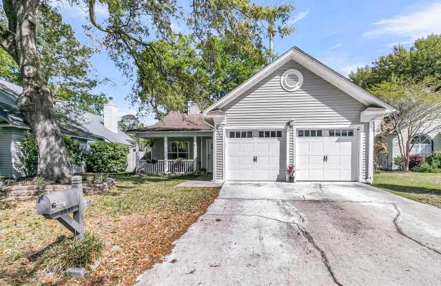 Charming 3 Bedroom, 2 Bath Home off of Longpoint in Mount Pleasant! - 2045 Arundel Place, Mount Pleasant, SC 29464