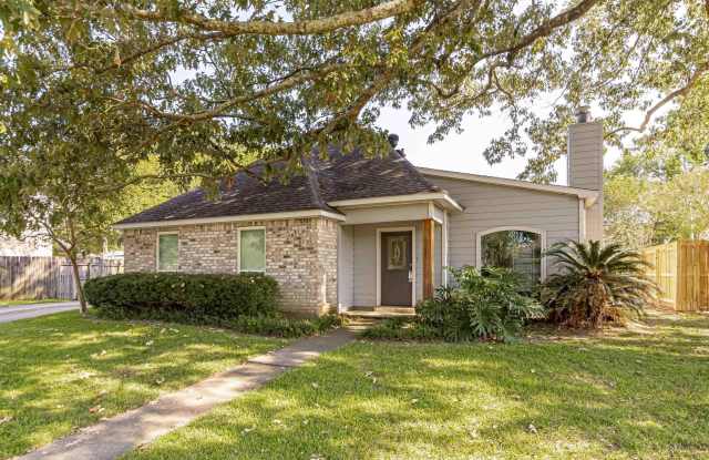 13333 Parwood Ave photos photos