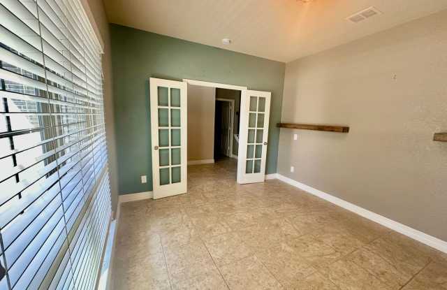Fantastic Location ~ Convenient to Lackland, great restaurants ~ Room to Spread out! Gallery 4