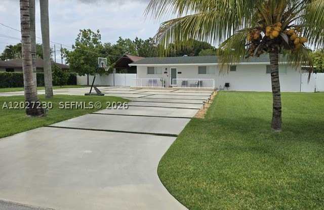 10245 SW 68th St photos photos