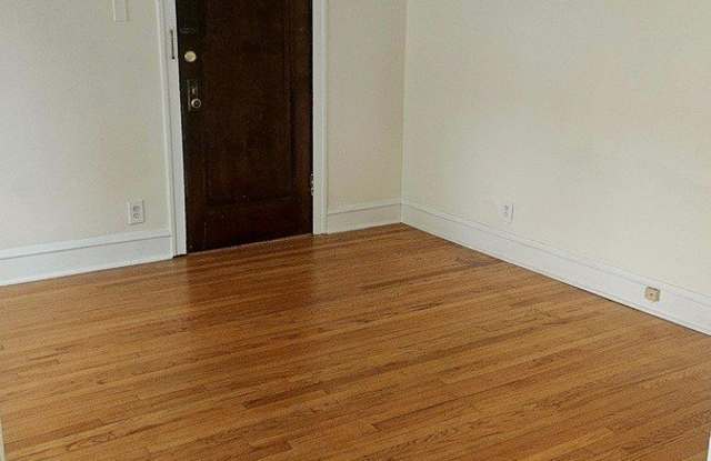 2454 N Kilpatrick Avenue Gallery 3