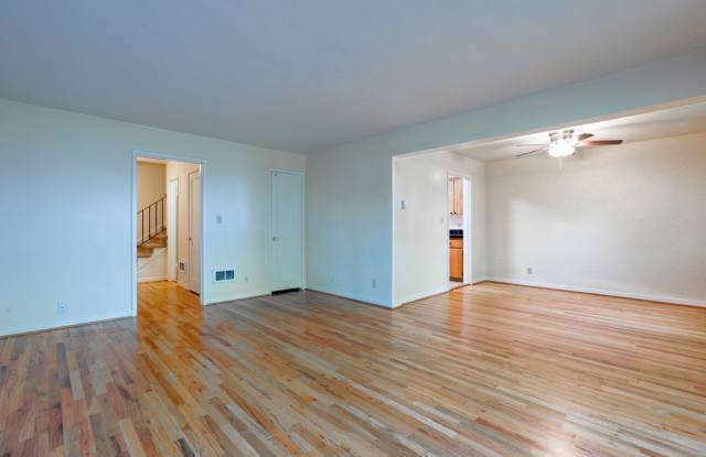 Chic, Updated Mid-Century Townhouse! photos photos