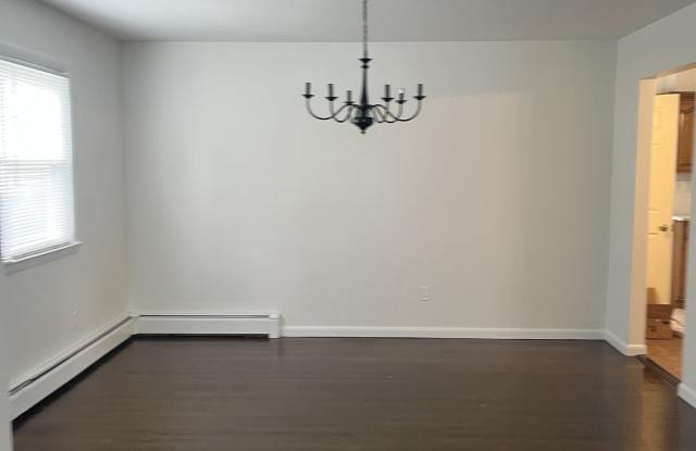 24 Mayflower Avenue Gallery 4