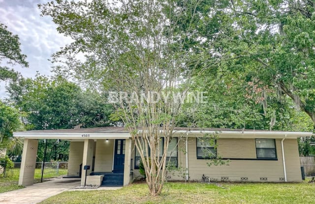 4503 Anvers Boulevard - 4503 Anvers Boulevard, Jacksonville, FL 32210