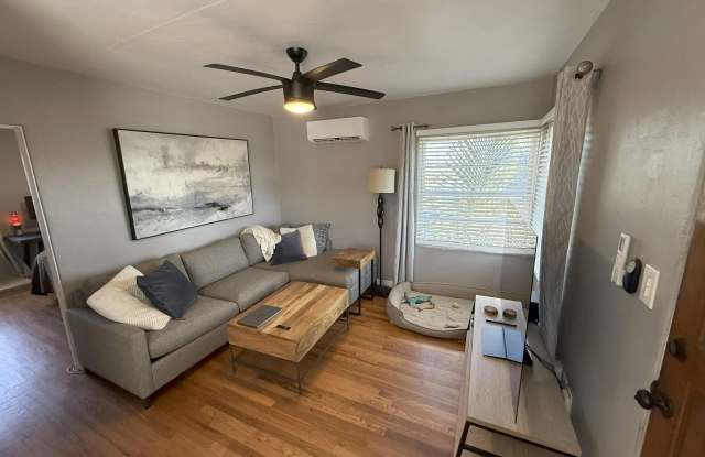 3078 Juniper St. photos photos