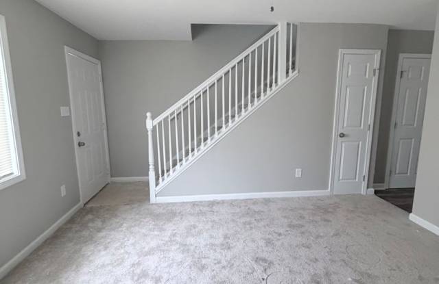 Newly Renovated 2-Bedroom Townhouse in a Prime Location! Gallery 1