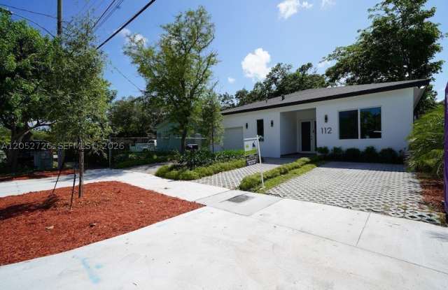 112 NW 24th Ct Gallery 1