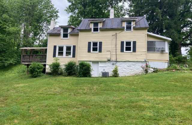 Private 2-Bedroom Single Family Cockeysville Home photos photos