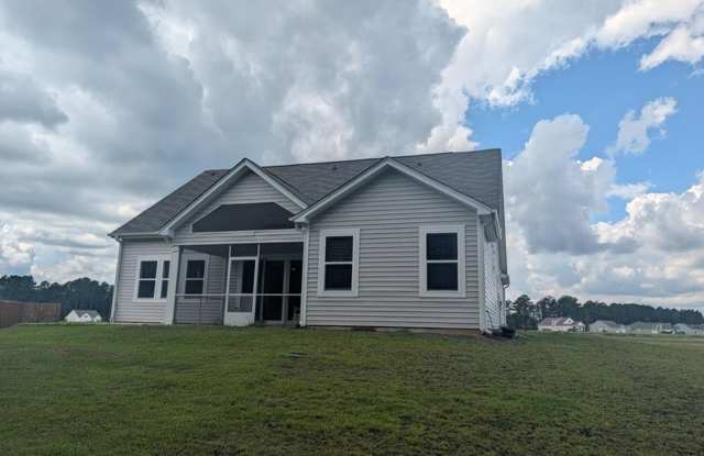 Available now. Beautiful 4 BR/3.5 BA Home in French Quarter Creek! Gallery 3