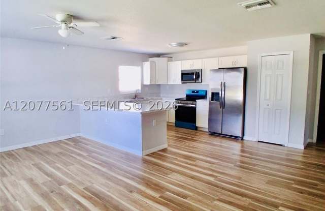 1211 Ramona Avenue Gallery 2
