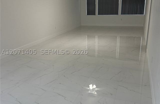 706 Palm Beach Trace Dr Gallery 4