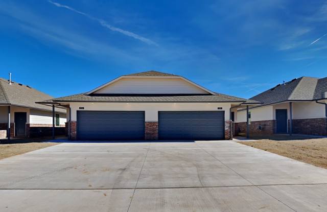 Luxury 3 Bedroom 2 Bathroom Townhome with a 2 Car Garage in Bethany, Ok (Park within walking distance) photos photos