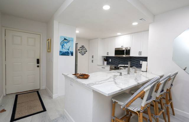 ** AVAILABLE FOR OFF SEASONAL RENTAL ** **QUIET COMMUNITY**AVAIL APRIL 2024*** photos photos