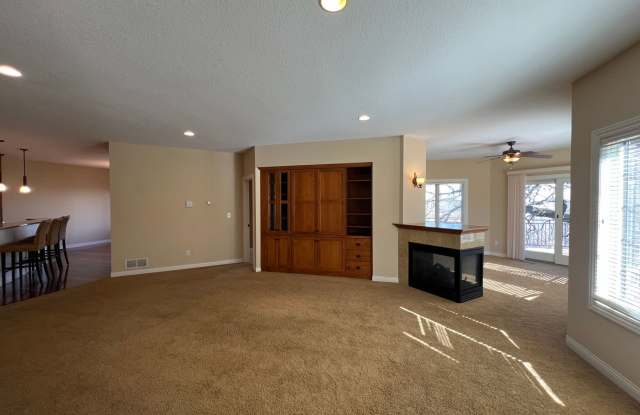 Luxury Townhome Gallery 4
