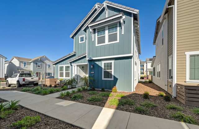 Beautiful 3 Bedroom Home with Updated Finishes & 2-Car Garage! photos photos