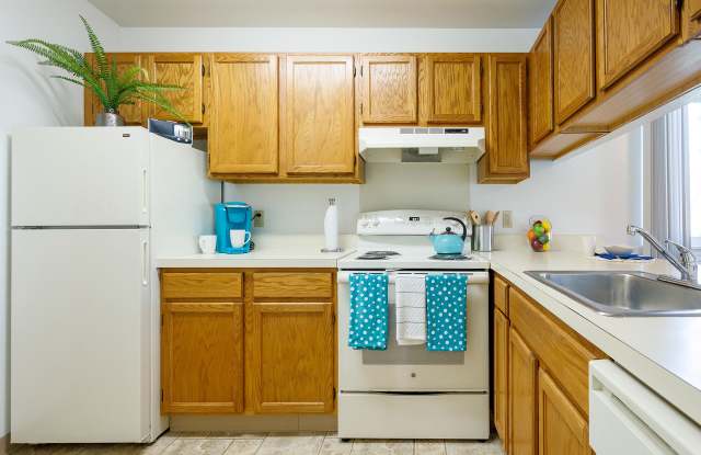 Waters Landing Apartment Gallery 3