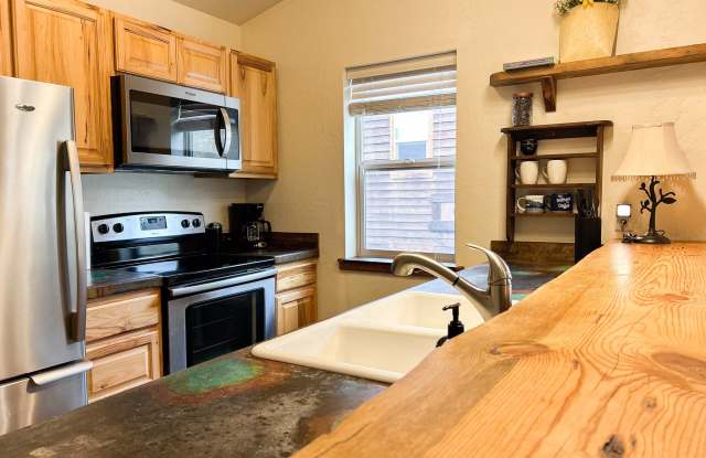 10985 Cayuse Ct. - 4 photos photos