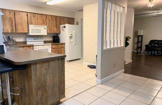 11706 SHADY TREE PLACE Gallery 3