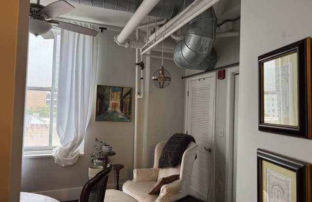2008 3RD AVENUE Gallery 4