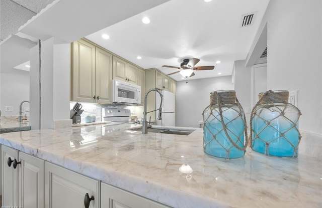 1083 Forest Lakes Dr unit: 207 photos photos
