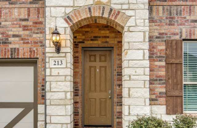 213 ASPEN DR Gallery 2
