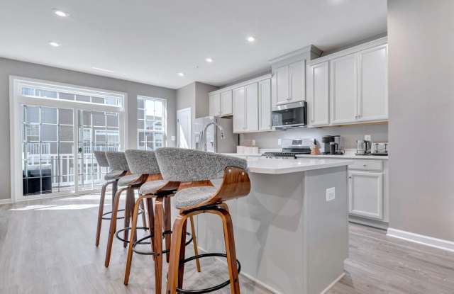 7204 CLAGETT Drive photos photos