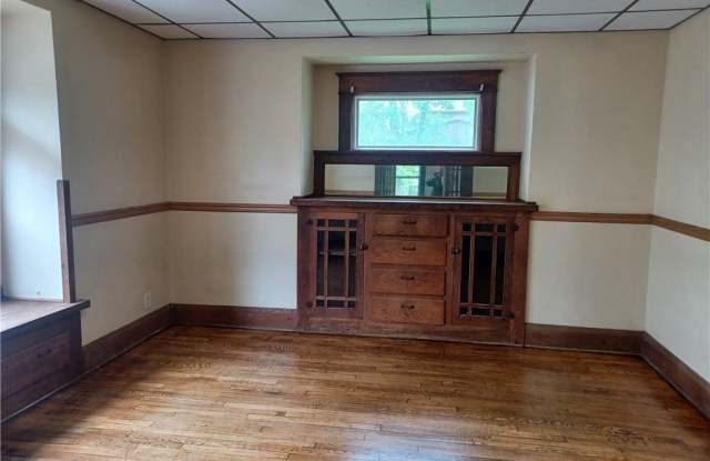 50 N Hazelwood Avenue Gallery 4