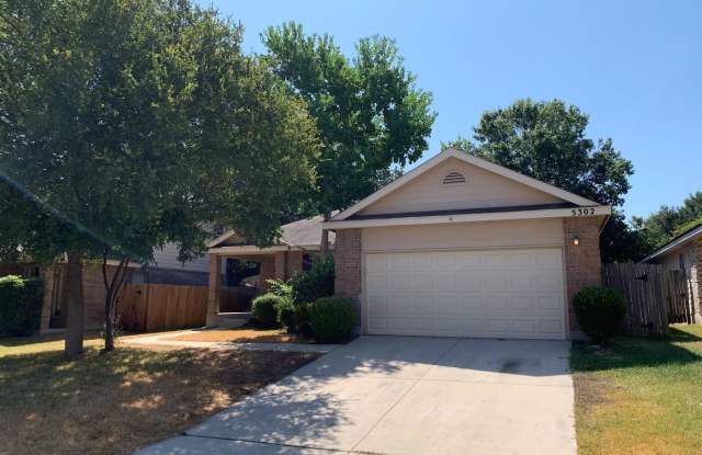 LOVELY 3 BEDROOM HOME IN PHEASANT RIDGE FEATURING ISLAND KITCHEN***NEISD - 5302 Stormy Autumn, San Antonio, TX 78247