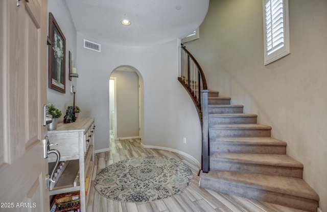 3935 E Rough Rider Road Gallery 4