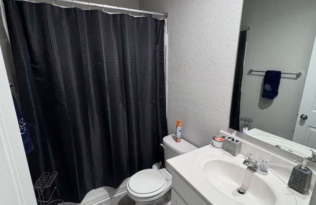 10415 Welder Oak Gallery 3