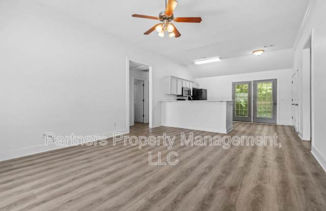 1128 West Hendrix Street Gallery 2