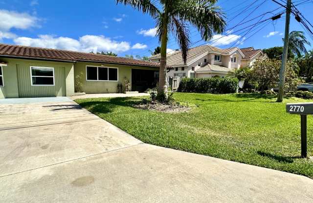 2770 NE 27th Avenue - 2770 Northeast 27th Avenue, Lighthouse Point, FL 33064