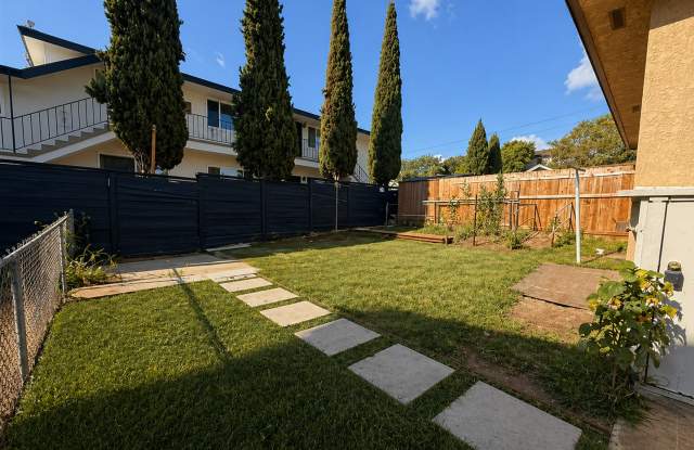 North National City 2 bedroom Home with large private yard and parking Gallery 2