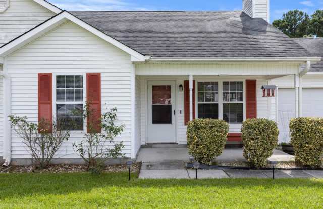 3 bedroom with garage available in June! photos photos