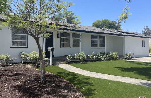 6251 Alcove Ave photos photos
