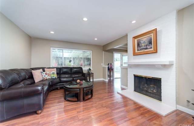 15909 Clear Spring Drive Gallery 3