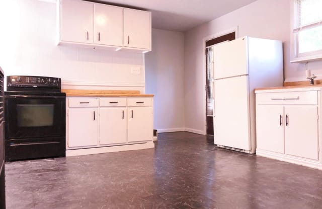 324 1/2 North Charlotte Street - 324 1/2 N Charlotte St, Lancaster, PA 17603