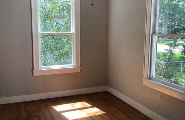 2918 Lexington Gallery 2