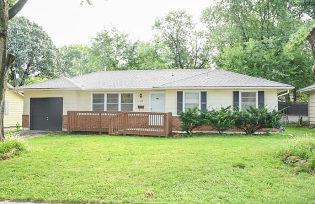 108 Northwest 4 Street - 108 Northwest 4th Street, Blue Springs, MO 64014