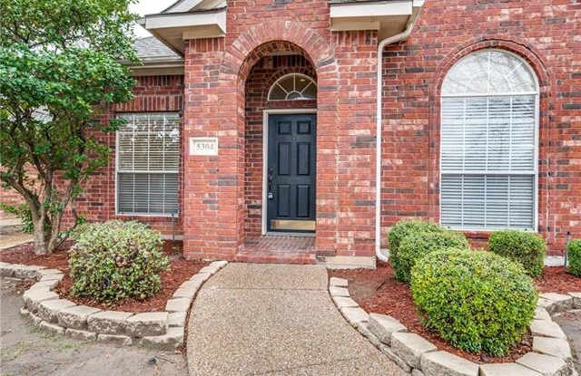 5304 Spicewood Drive Gallery 2