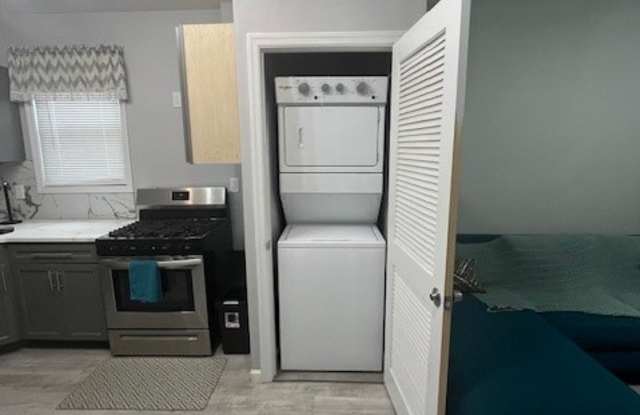 282 Lyons Avenue photos photos